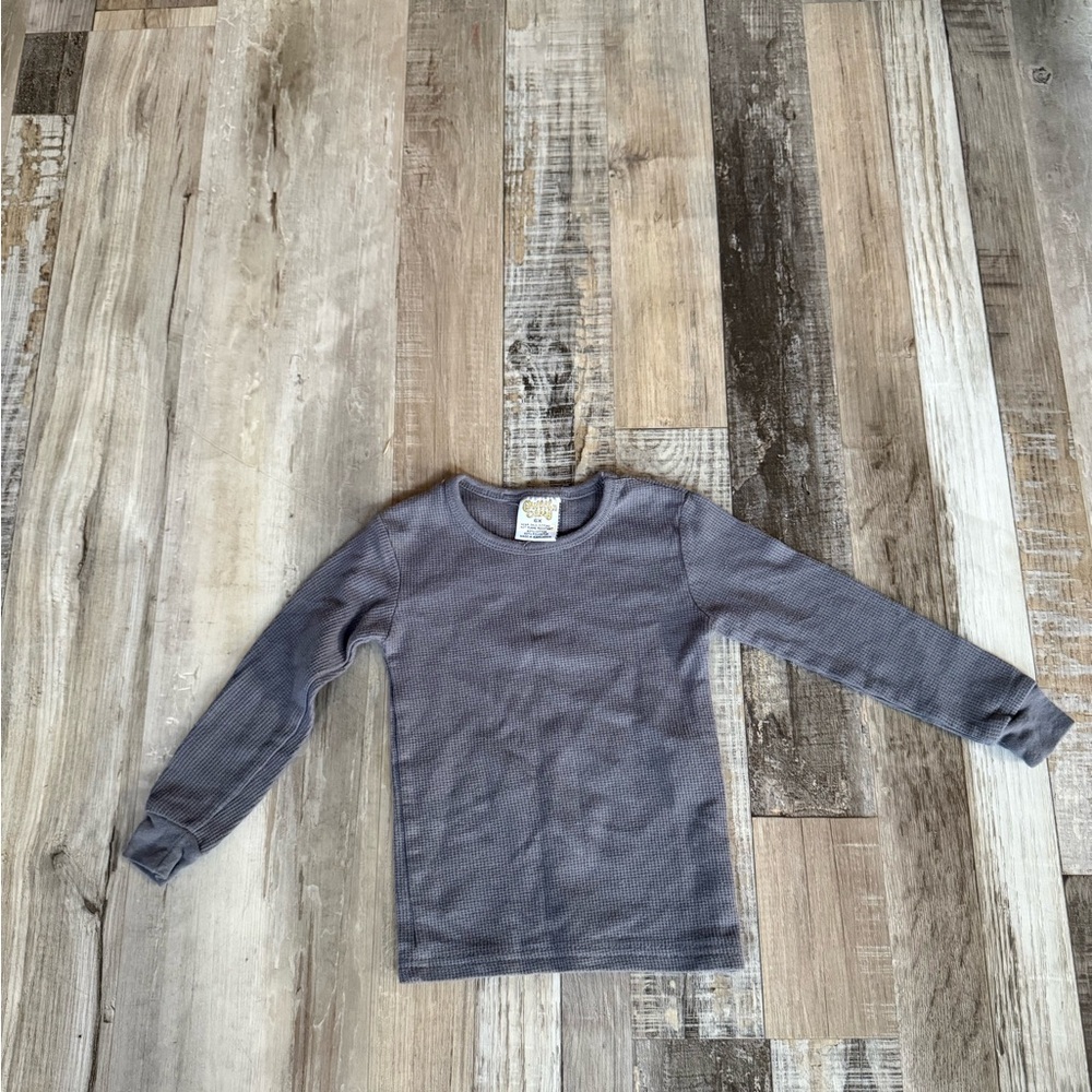 Long sleeve grey shirt boys